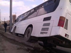 Тяжелая автобусная авария в Баку 