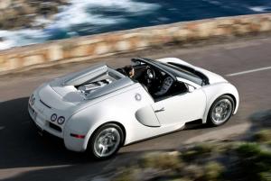 Bugatti не может выпустить новый гиперкар из-за 40 нераспроданных кабриолетов Veyron