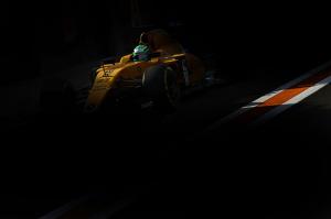 Нико Хюлкенберг за рулём Renault R.S.16