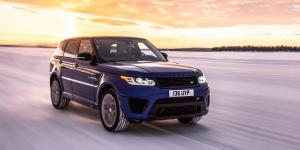 Внедорожник Range Rover Sport SVR испытали на всех типах покрытия