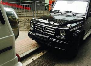 Два мерседесовских Кубика из салона разбили на ровном месте