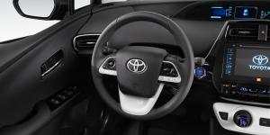 Toyota вернет на российский рынок гибридный Prius 