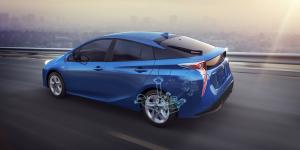 Toyota вернет на российский рынок гибридный Prius 