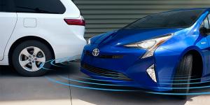 Toyota вернет на российский рынок гибридный Prius 
