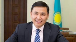 Аким ЗКО пересел на арендованную машину