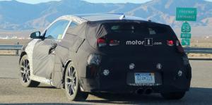 Hyundai вывел на тесты новый Veloster 