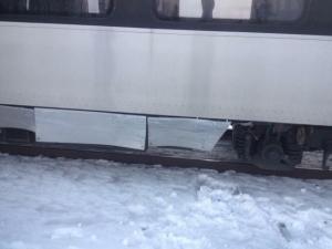Скоростной поезд Интерсити протаранил автомобиль 