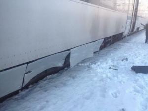 Скоростной поезд Интерсити протаранил автомобиль 