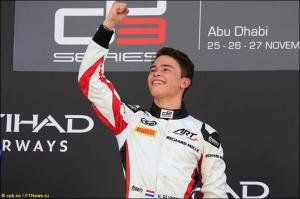Ник де Врис сохранил поддержку McLaren