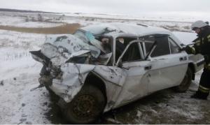 Трое взрослых и ребенок погибли в ДТП в Саратовской области
