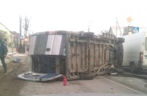 В Минске после столкновения с Toyota опрокинулась маршрутка c пассажирами, есть пострадавшие