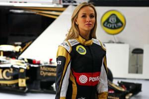 В Lotus F1 подписали контракт с Кармен Хорда