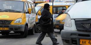 Маршрутка врезалась в автобус в Москве