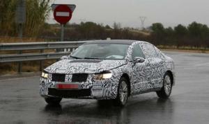 Volkswagen вывел на тесты новый Passat
