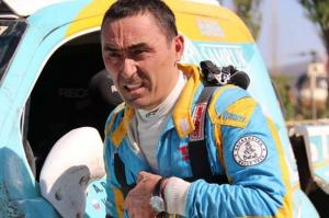 Казахстанский гонщик стал победителем четвертого этапа Abu Dhabi Desert Challenge