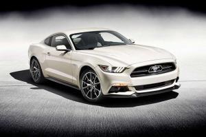 Chevrolet Camaro поздравил Ford Mustang с 50-летием