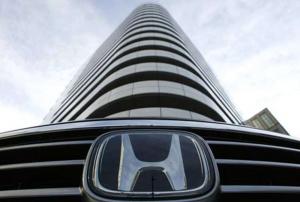 Прибыль Honda Motor выросла на треть