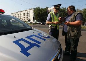 Штраф в 2000 рублей могут ввести за использование резины не по сезону