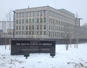 Машина посольства США попала в аварию в Баку