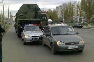 В Самаре ракетный комплекс С-300 протаранил автомобиль
