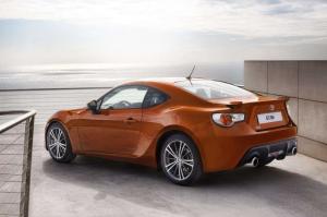 Обновленное купе Toyota GT 86 появится в России летом