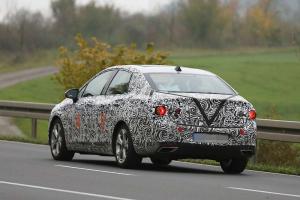 Первые шпионские фотографии Buick Verano 2016