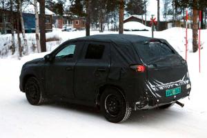 Новый маленький кроссовер Suzuki: первые шпионские фото