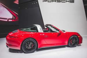 Первые шпионские снимки Porsche 911 Targa GTS 2016