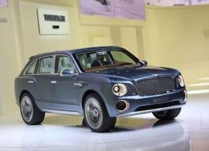 Шпионы впервые сфотографировали внедорожник Bentley