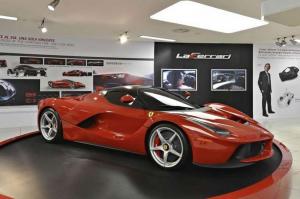 Солист Jamiroquai станет обладателем суперкара Ferrari LaFerrari