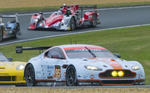 Ле-Ман: Экипаж Aston Martin №99 снят с гонки после аварии