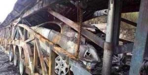 В Китае сгорел трейлер с несколькими дорогими автомобилями, среди которых был Rolls-Royce Wraith