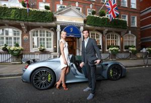 Мария Шарапова приехала на вечеринку «Уимблдона 2014» на Porsche 918 Spyder