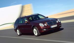 Mercedes-Benz E-Class хватило одного полного бака, чтобы проехать от Африки до Великобритании