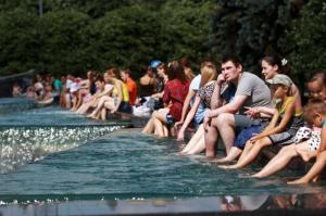 Жара в Москве: людям не советуют выходить из дома