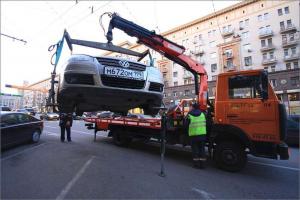 Российские депутаты предлагают отменить эвакуацию транспортного средства за езду без прав