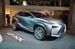 В Японии стартовало производство кроссовера Lexus NX