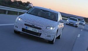 Новое поколение Skoda Superb замечено на тестах