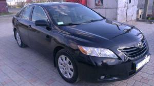 Водитель Toyota стал виновником серьезного ДТП в Алматы