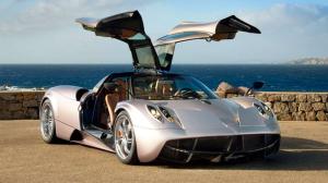 Подросток получил на свой 15-й день рождения новый гиперкар Pagani Huayra