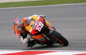 MotoGP: Маркес на мотоцикле прокатился по мосту Миллениум