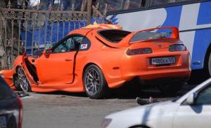 Водитель Toyota Supra "не вошел" в поворот и совершил ДТП на встречной