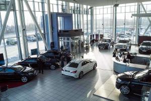 24 бренда повысили цены на свои автомобили в России