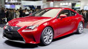 Lexus показал тизер нового кабриолета