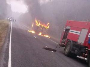 В Мостовском районе на трассе полностью сгорел рейсовый автобус