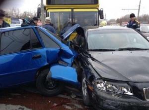 В Тольятти водитель автобуса протаранил семь автомобилей из-за инсульта