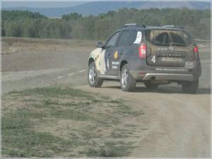 Бюджетный кроссовер Renault впервые замечен на тестах