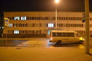 В Витебске Ford задним ходом сбил пенсионерку, она умерла в больнице