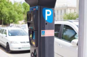 Паркоматы в Баку приносят доход в 1,8 млн.