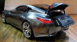 Компания Infiniti опубликовала первый тизер концептуального спорткупе Q60
